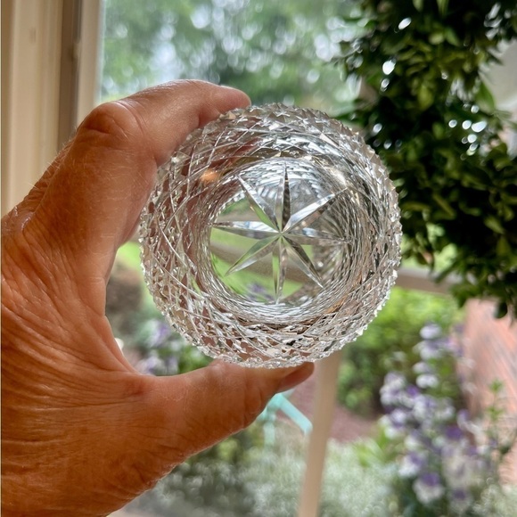 VINTAGE, BOHEMIAN LEAD CRYSTAL VASE. MADE IN CZECHOSLOVAKIA. 3 1/8”W X 3 1/2”H - Picture 3 of 8